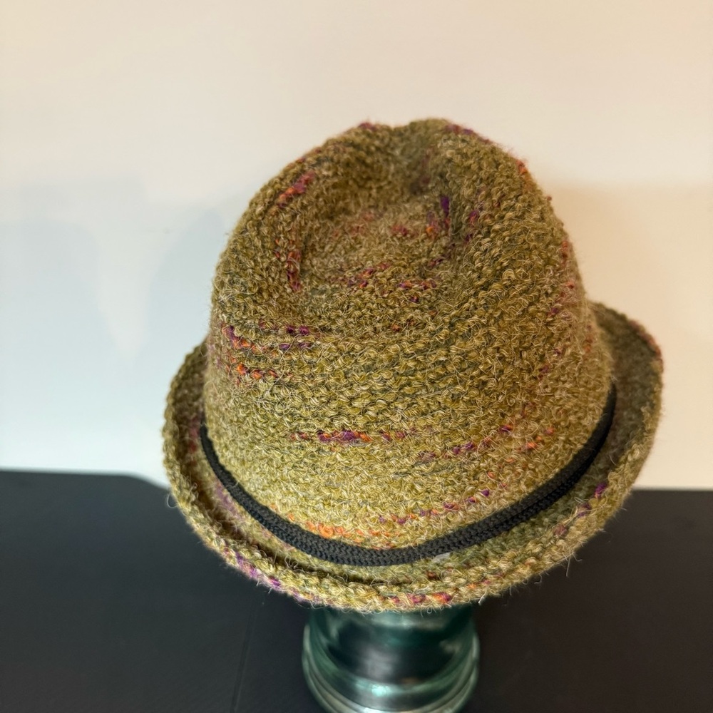 Y2K Mudd Green Boucle Fedora Women's - Picture 6 of 9